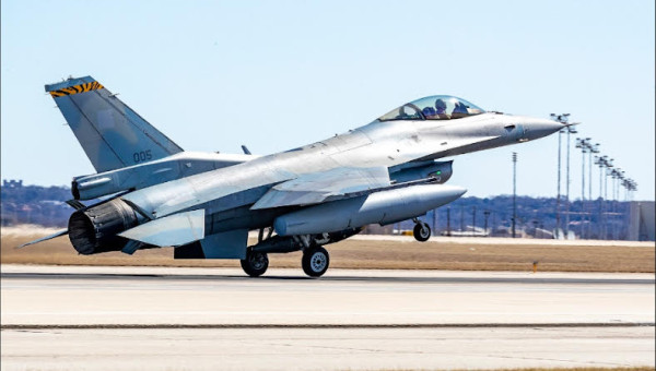 Επιστρέφει το πρώτο αναβαθμισμένο F-16 στην διαμόρφωση Viper