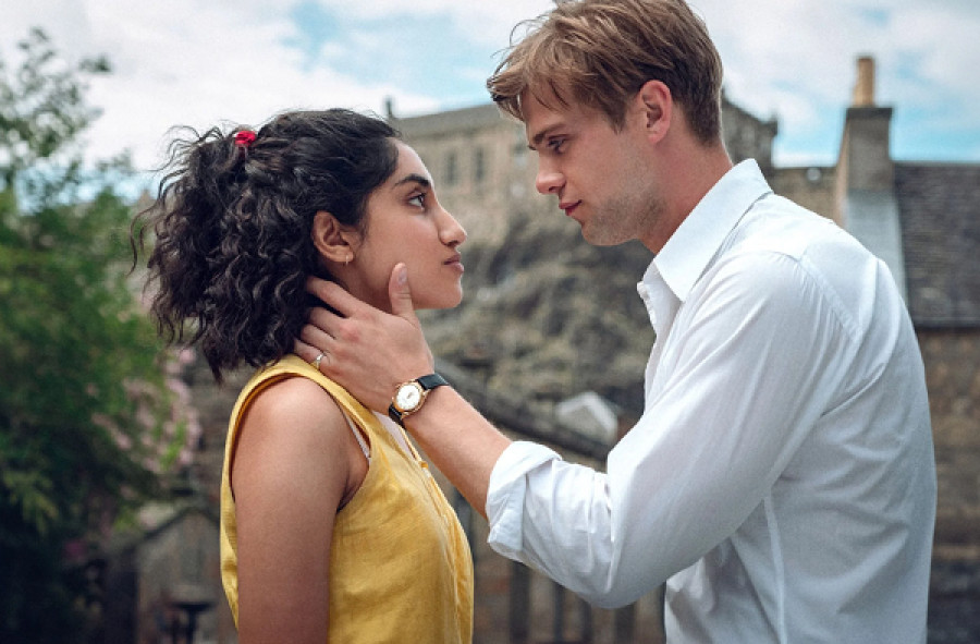 Must Watch or Not: Το “One Day” παίρνει ξανά πνοή μέσα από τη νέα ρομαντική σειρά του Netflix
