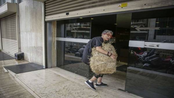 Λίγο σανό για τους ΑΝΕΛ