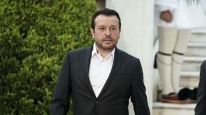 Παππάς κατά Χατζηδάκη: Ψευδείς δηλώσεις για μειωμένο ΦΠΑ - Η χώρα κινδυνεύει με παραπομπή στο Ευρωπαϊκό Δικαστήριο