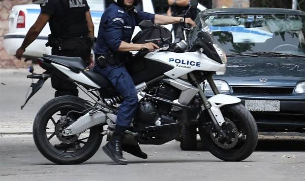 Μέλη του Ρουβίκωνα έκαναν… έλεγχο σε αστυνομικούς
