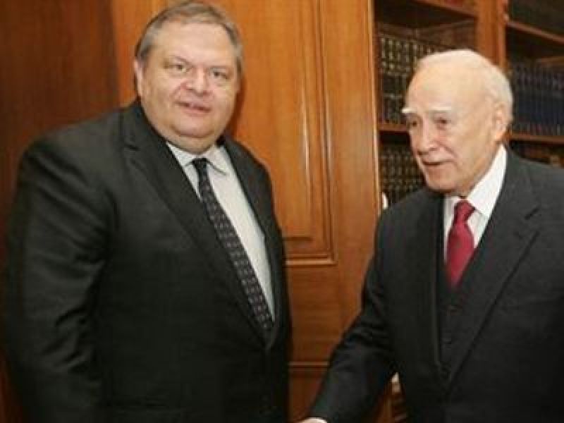 Στον Πρόεδρο της Δημοκρατίας το μεσημέρι ο Ευ. Βενιζέλος
