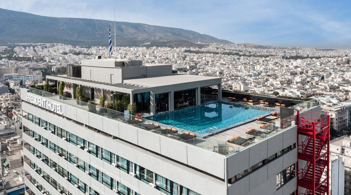 President Hotel Athens: Ανανεωμένη εξωτερική κλίμακα πυρασφάλειας με την υπογραφή του Minos Digenis Arquitectos
