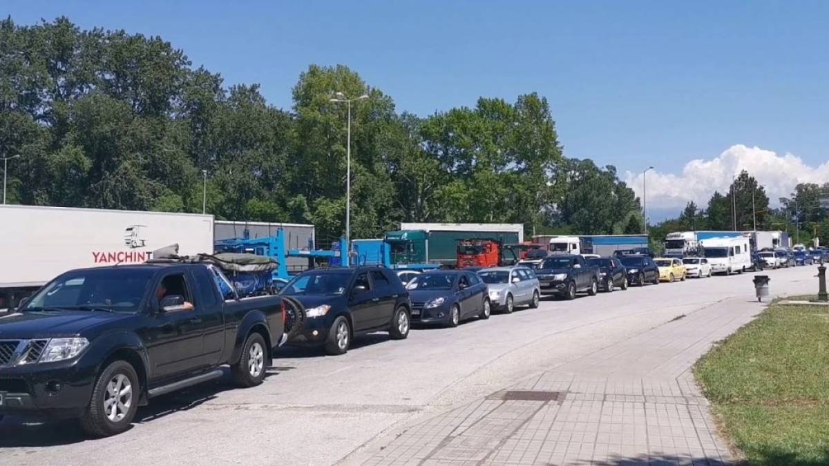 Προμαχώνας: Άνοιξαν κατ' εξαίρεση τα σύνορα για τους εγκλωβισμένους Σέρβους