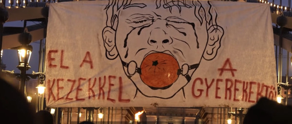 Υπό πίεση η κυβέρνηση Όρμπαν μετά τις αποκαλύψεις για σκάνδαλο κακοποίησης ανηλίκων
