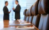 PwC: Ρευστοποιήσεις τραπεζικών θυγατρικών οι περισσότερες Ε&Σ το 2016