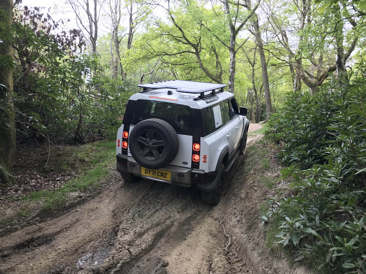 Οι λόγοι που οδηγοί στρέφονται στα 4x4 και στα SUV