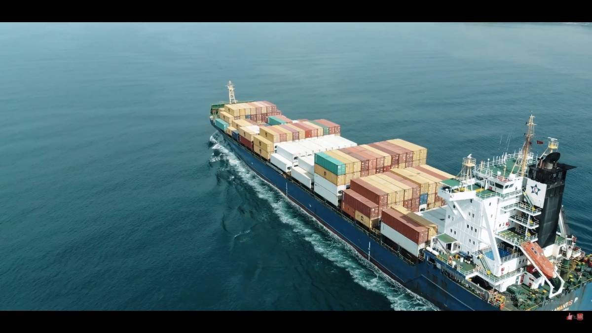 Euroseas: Νέα ναύλωση για δύο πλοία της
