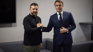 Συνάντηση Μακρόν-Ζελένσκι: Στο «τραπέζι» συμφωνία για 100 Rafale προς την Ουκρανία