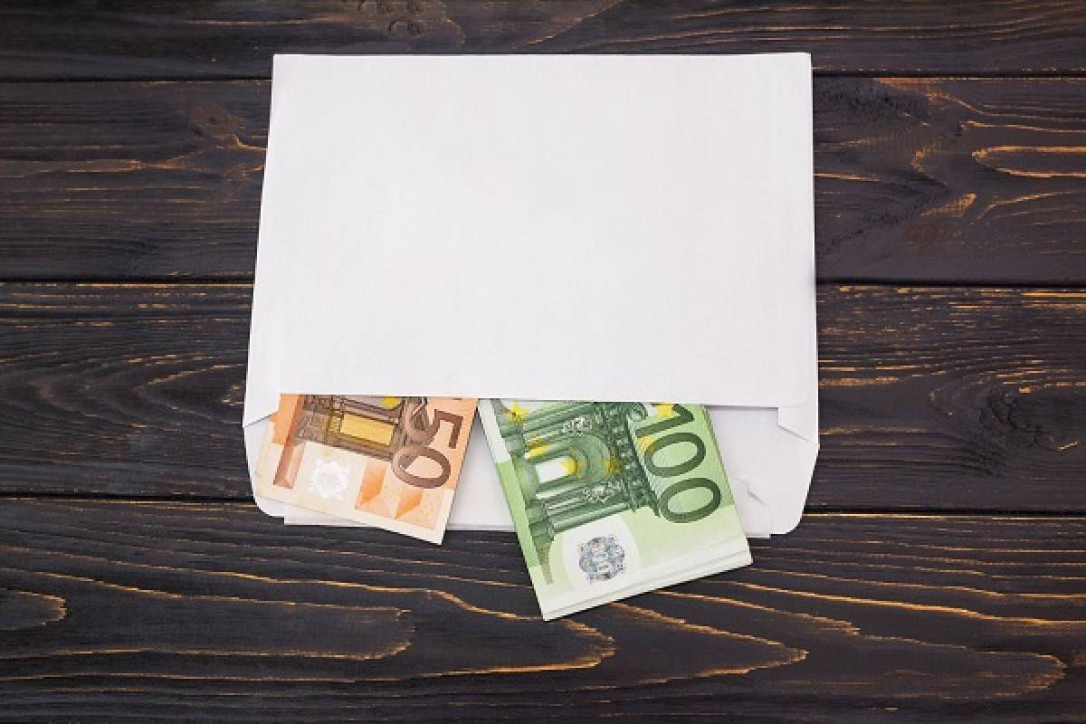 Σε ισχύ η αύξηση του κατώτατου μισθού-Στα €663 από σήμερα