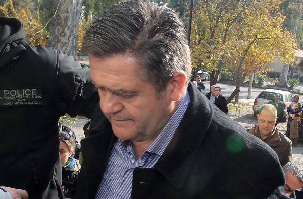 Νέα αναβολή για το Σάββατο έλαβε για να απολογηθεί ο Χ. Τομπούλογλου για τη "δωρεά"