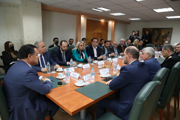 Υπεγράφη η συμφωνία για τα ναυπηγεία Ελευσίνας- Τα οφέλη