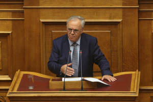 Ο Δραγασάκης καλεί σε «κοινό μέτωπο» ΠΑΣΟΚ, ΕΛΑΣ και ΣΥΡΙΖΑ
