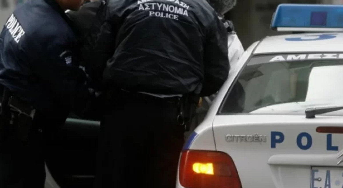Φιλιατρά: 56χρονος μαχαίρωσε τον αδερφό του στην κεντρική πλατεία