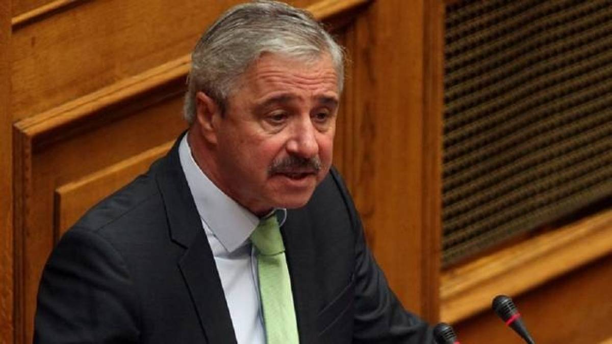 Μανιάτης σε ΥΠΕΝ: 250.000 καταναλωτές εκτός Κοινωνικού Τιμολογίου