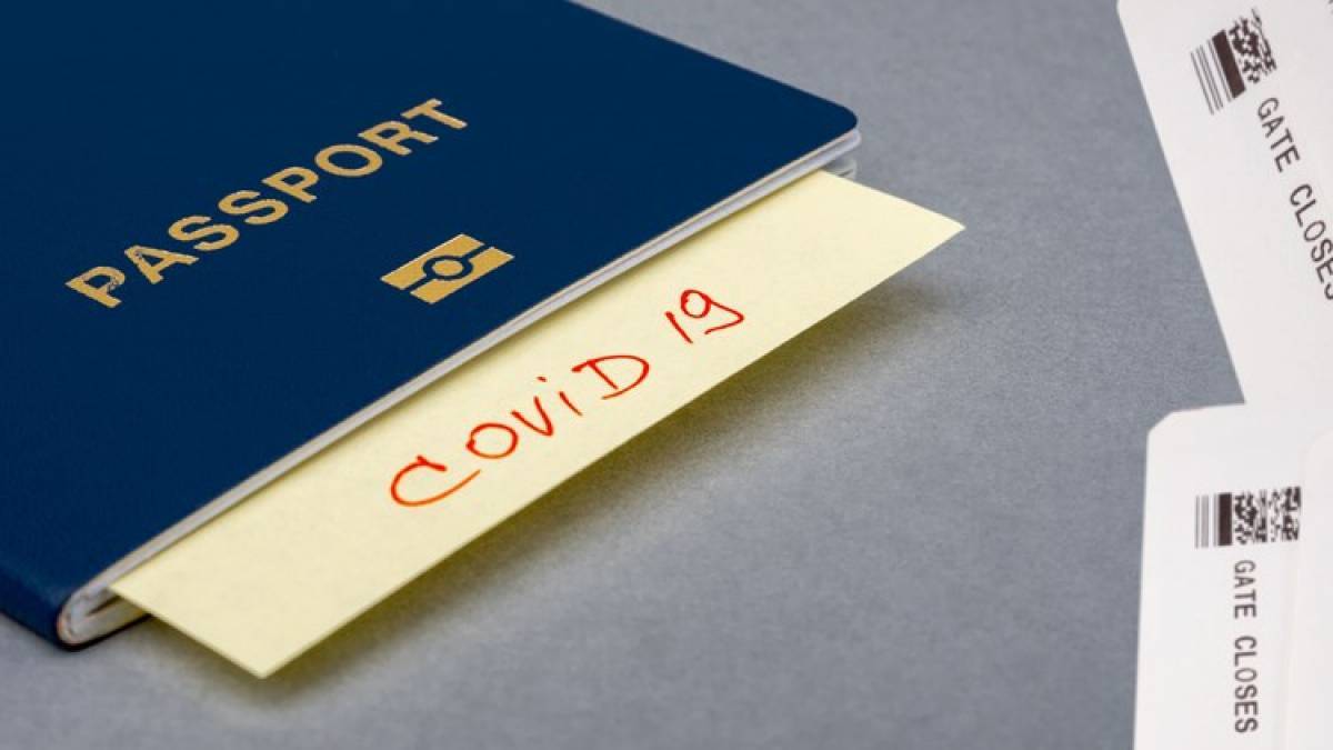 Τι αλλάζει στις προϋποθέσεις εισόδου ξένων τουριστών στην Ελλάδα