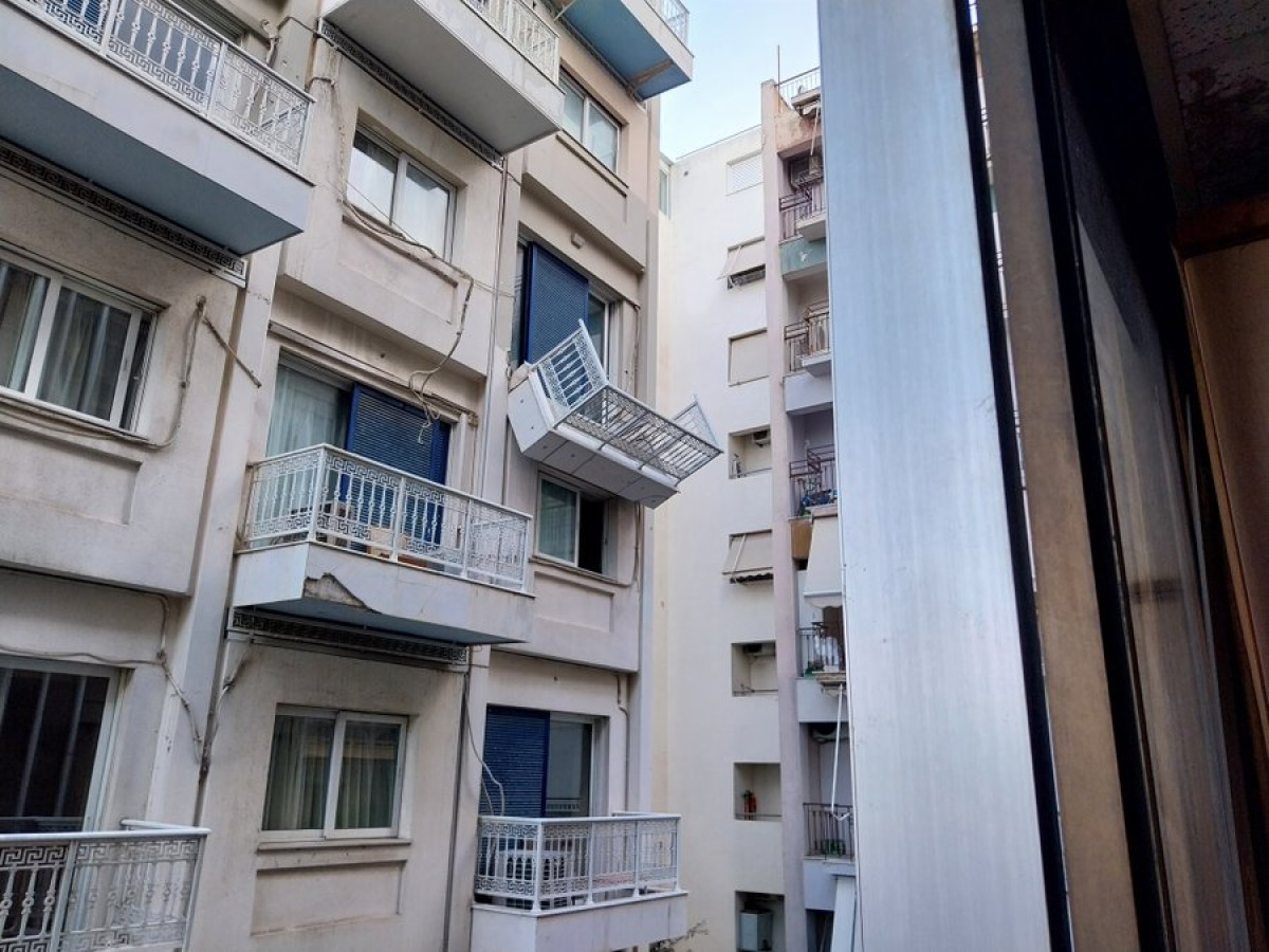 Συγγρού: Προσωρινή διακοπή λειτουργίας του ξενοδοχείου με το σπασμένο μπαλκόνι