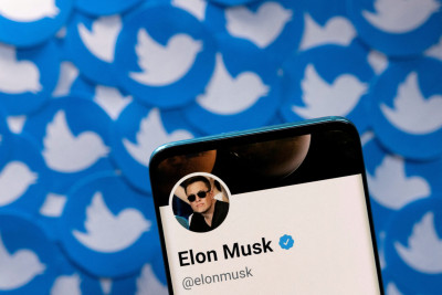 Αναστολή διαπραγμάτευσης της μετοχής του Twitter ενόψει της εξαγοράς