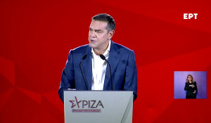 Τσίπρας κατά Μητσοτάκη: Εάν παραβιάζεις Σύνταγμα και νόμους, φεύγεις