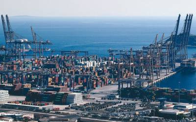 Λιμάνι Πειραιά: Παραμένει ανταγωνιστικό εν μέσω προβλημάτων στο διεθνές εμπόριο