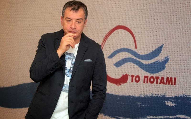 Συνάντηση με τον Γ. Στουρνάρα θα έχει το πρωί της Τρίτης ο Σ. Θεοδωράκης