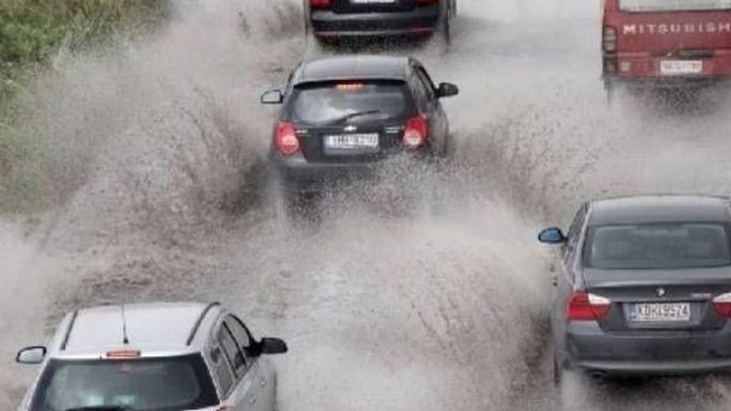 Σοβαρά προβλήματα από την κακοκαιρία στη Δυτική Αττική