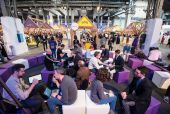 MWC 2018: Η ελληνική αποστολή διένυσε... 1.000 χιλιόμετρα