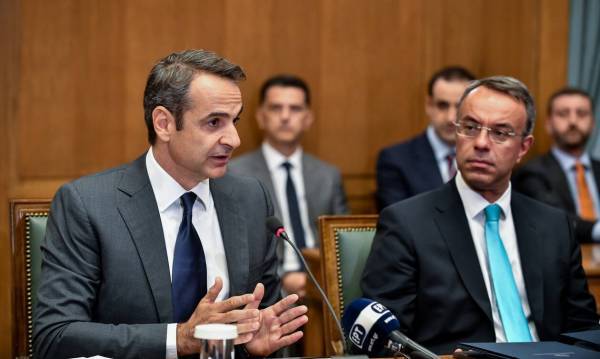 Μαξίμου: Στόχος η ισχυρή ανάπτυξη και η δημιουργία θέσεων εργασίας