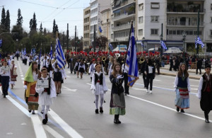 Ολοκληρώθηκε η μαθητική παρέλαση με 230 σχολεία- Το μήνυμα Πιερρακάκη