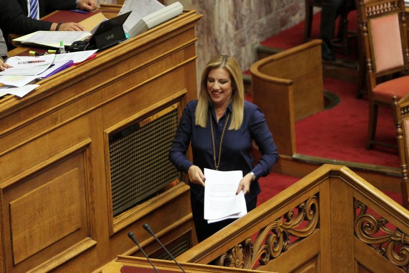 Ίσες αποστάσεις Γεννηματά απέναντι σε Τσίπρα -Μητσοτάκη