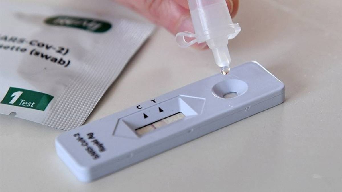 Με διαφορά επτά ημερών τα self test στον ιδιωτικό τομέα