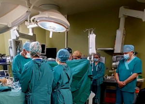 «Ενός λεπτού σιγή» για τον μικρό Άγγελο-Ολοκληρώθηκε η λήψη οργάνων
