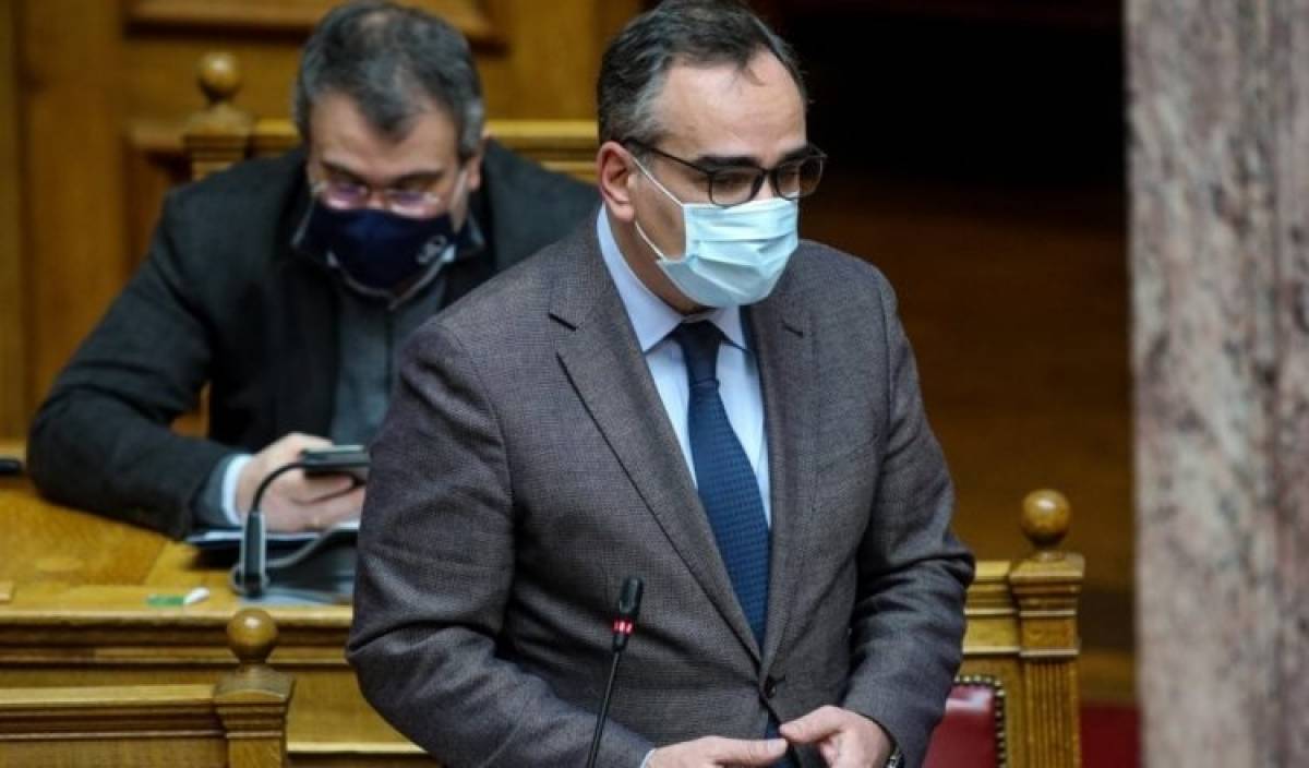 Κοντοζαμάνης: Δεν υπάρχουν εμβόλια με ελλιπή αδειοδότηση στην Ελλάδα