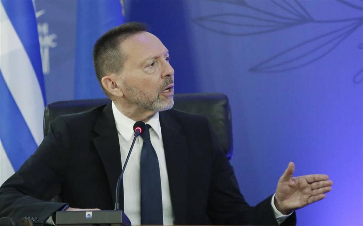 Στουρνάρας: Ζούμε την «τέλεια καταιγίδα», αλλά θα πετύχουμε υψηλή ανάπτυξη