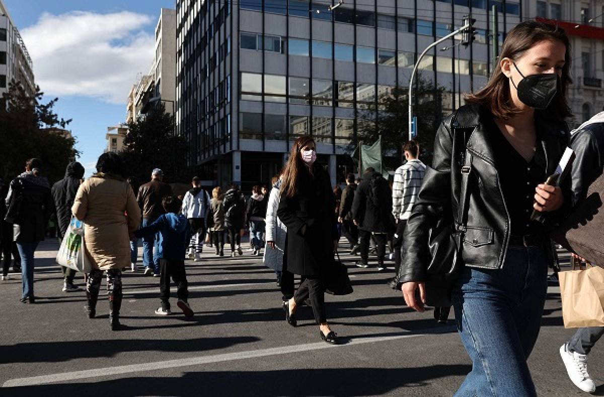 Παράταση των περιοριστικών μέτρων εισηγήθηκε η Επιτροπή των ειδικών
