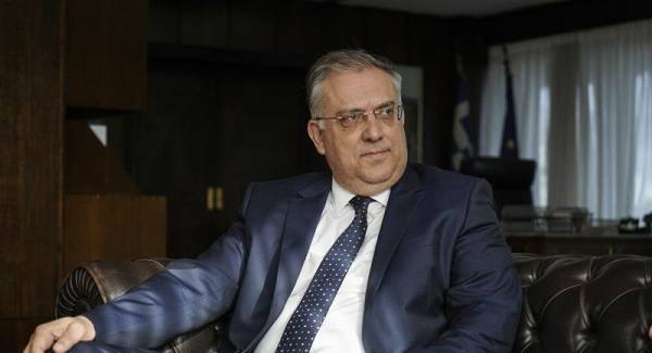 Αδήλωτα τετραγωνικά: Επιπλέον έσοδα 150 εκατ. ευρώ για τους Δήμους