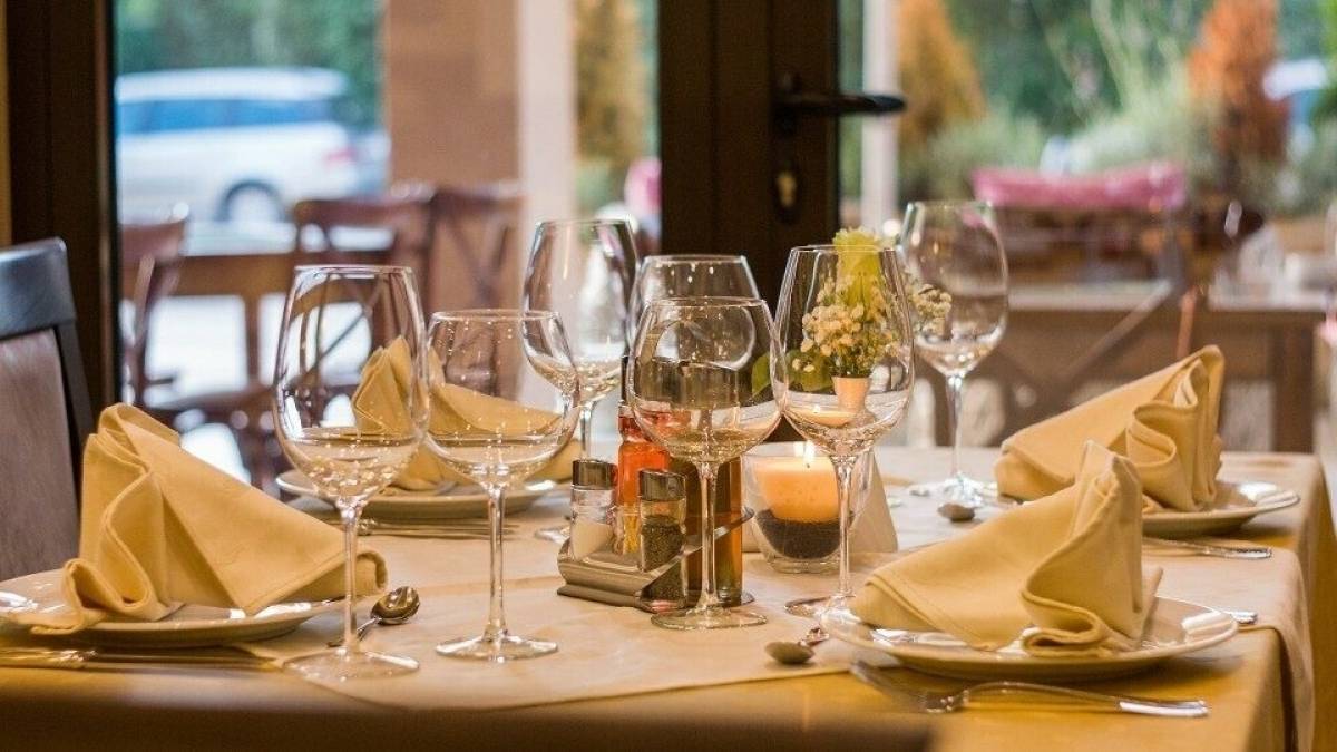 ΕΠΟΕΣ: Δέσμη 7 προτάσεων για να κρατηθεί όρθια η εστίαση