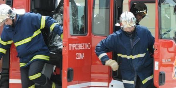 Μελίσσια: Πυρκαγιά σε διαμέρισμα- Απεγκλωβίστηκαν τέσσερα άτομα