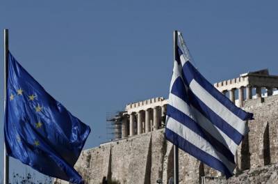 Capital Economics: Αδύνατη η επιστροφή της Ελλάδας σε βιώσιμο χρέος