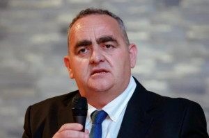 Μπελέρης: Σχέδιο φτωχοποίησης της ελληνικής μειονότητας στην Αλβανία