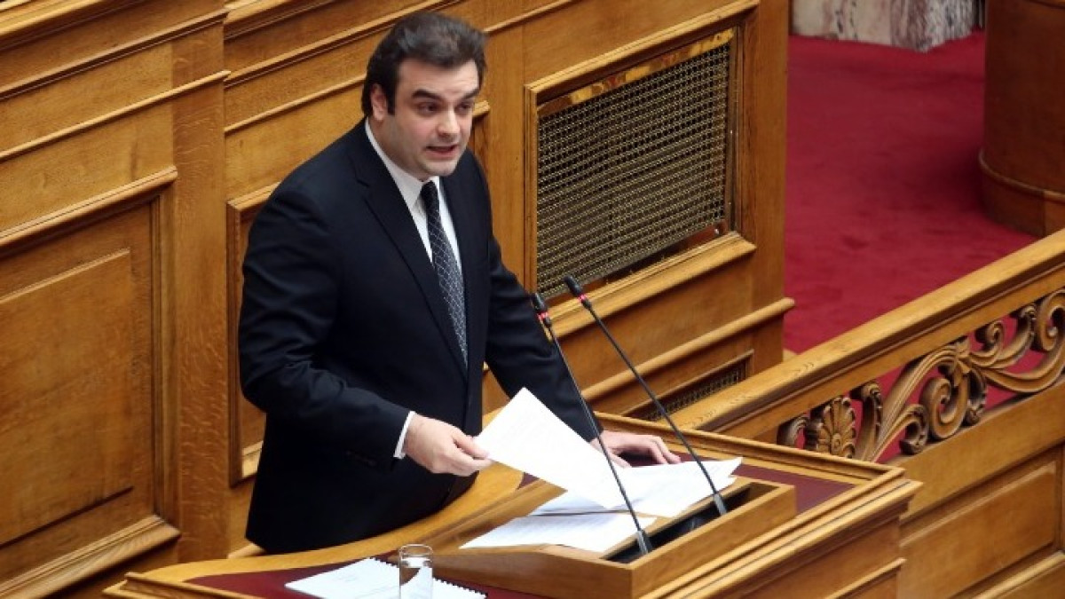 Πιερρακάκης-Βουλή: Πρέπει να χτίζεις δεσμούς, παρά να βάζεις δασμούς