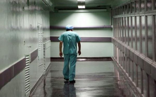 Μεταρρυθμίσεις και «μάζεμα» των νοσοκομείων ζητούν οι θεσμοί