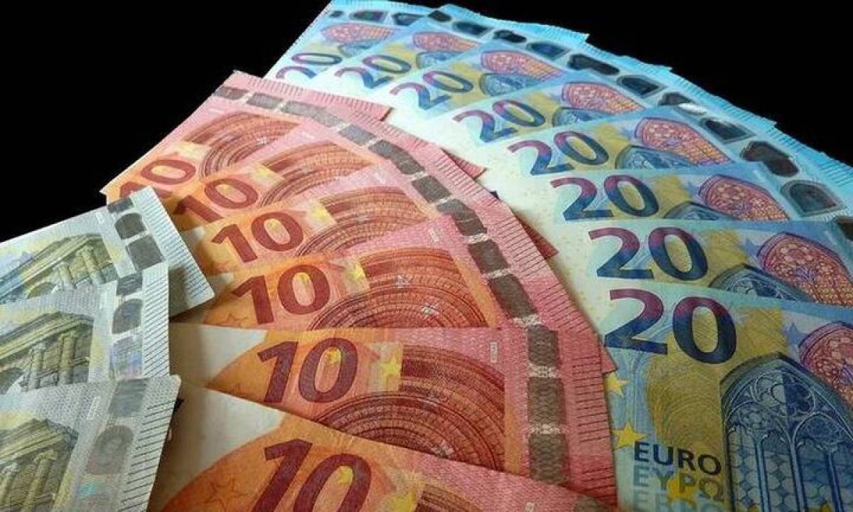 Τι καταβάλλεται από ΕΦΚΑ και ΟΑΕΔ έως τις 12 Μαρτίου