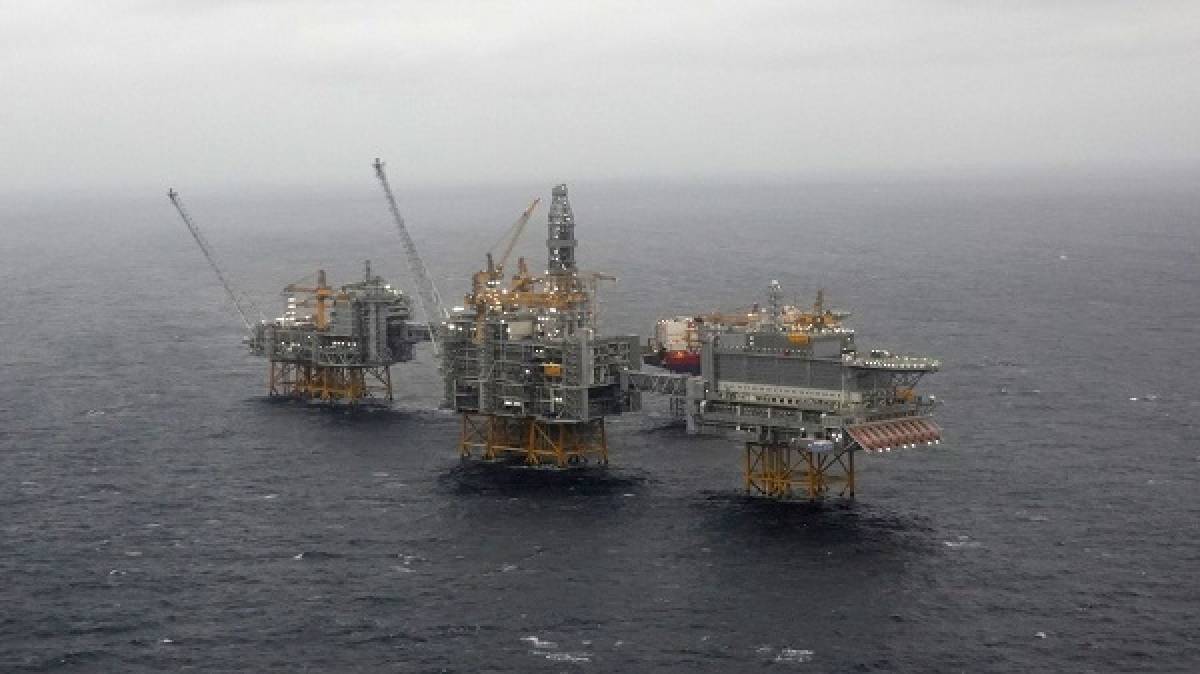 Οδεύει προς τα 40 δολάρια το αργό πετρέλαιο
