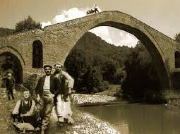 Ποιος έχτισε τον κόσμο τέκνο μου;