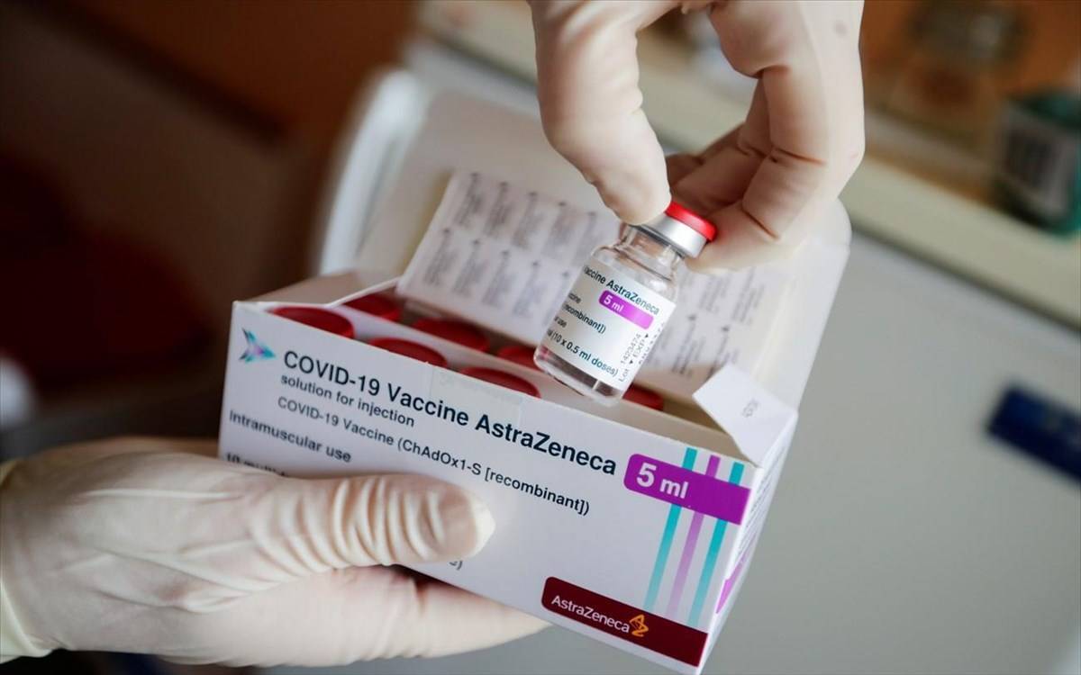 ΕΟΦ- AstraZeneca: Νέα οδηγία για τους επαγγελματίες υγείας