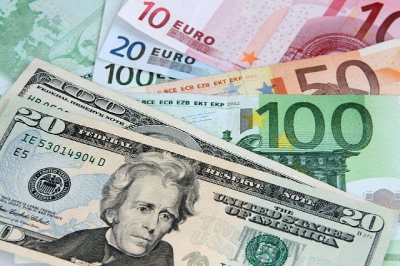 Επιθετικό ξεκίνημα για το δολάριο έναντι των G10