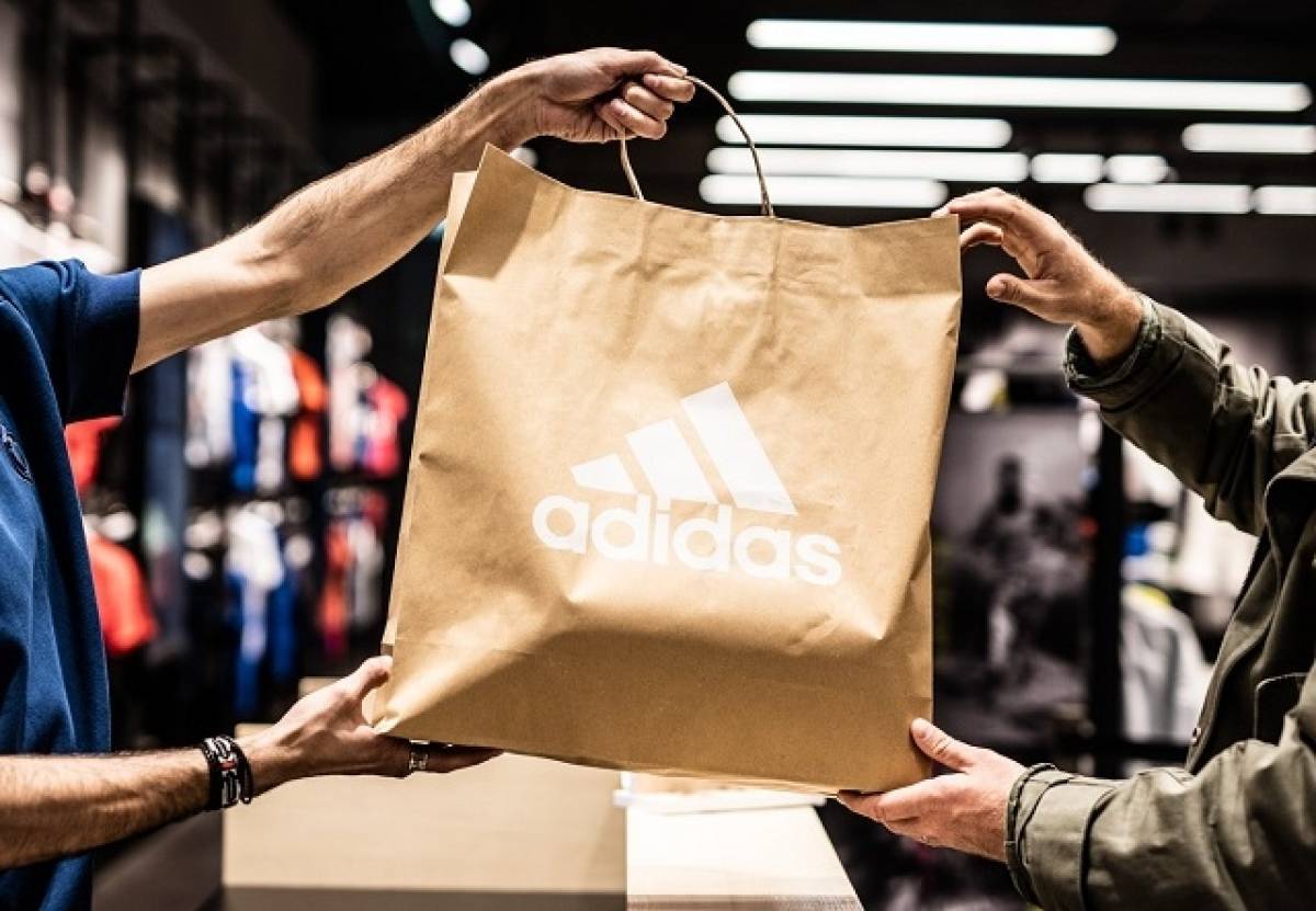 Προσοχή: Η adidas ανακαλεί συλλογή παιδικών μαγιό