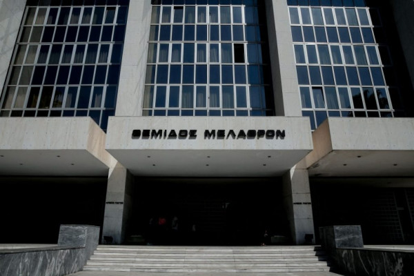 ΣΥΡΙΖΑ: Στον Άρειο Πάγο για κατάθεση αναφοράς κατά Αυγενάκη- Αγοραστού