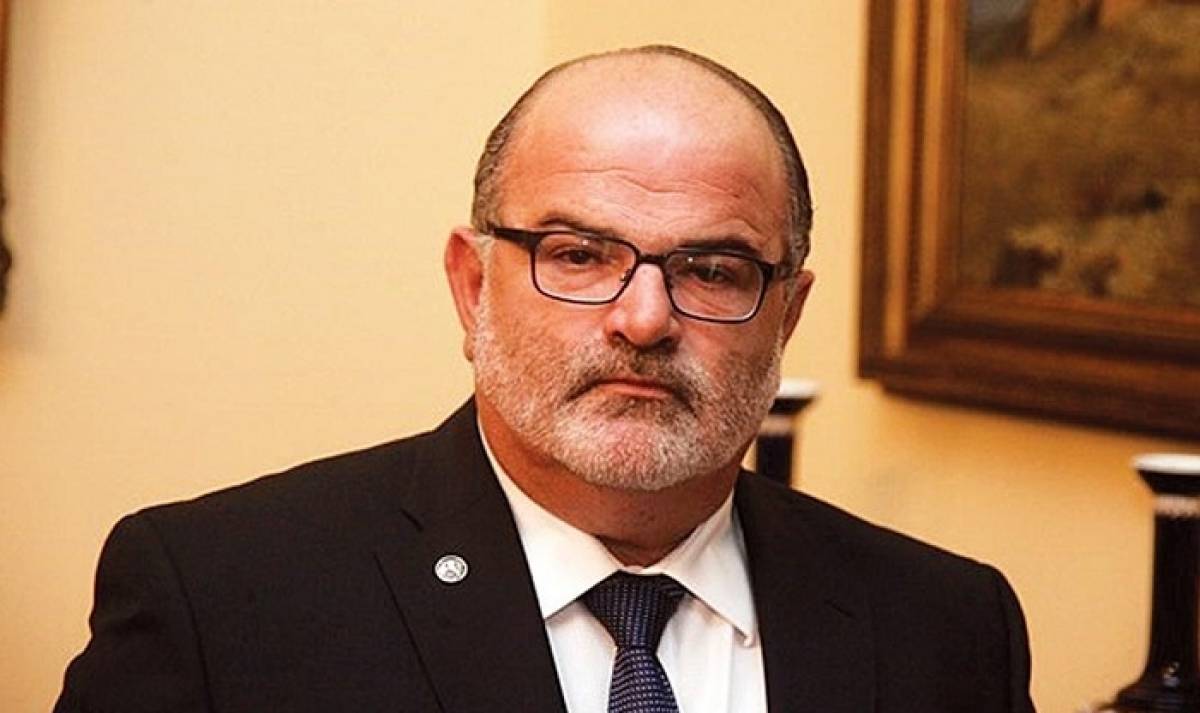 Καββαθάς: Να λειτουργήσει και στους εσωτερικούς χώρους η εστίαση